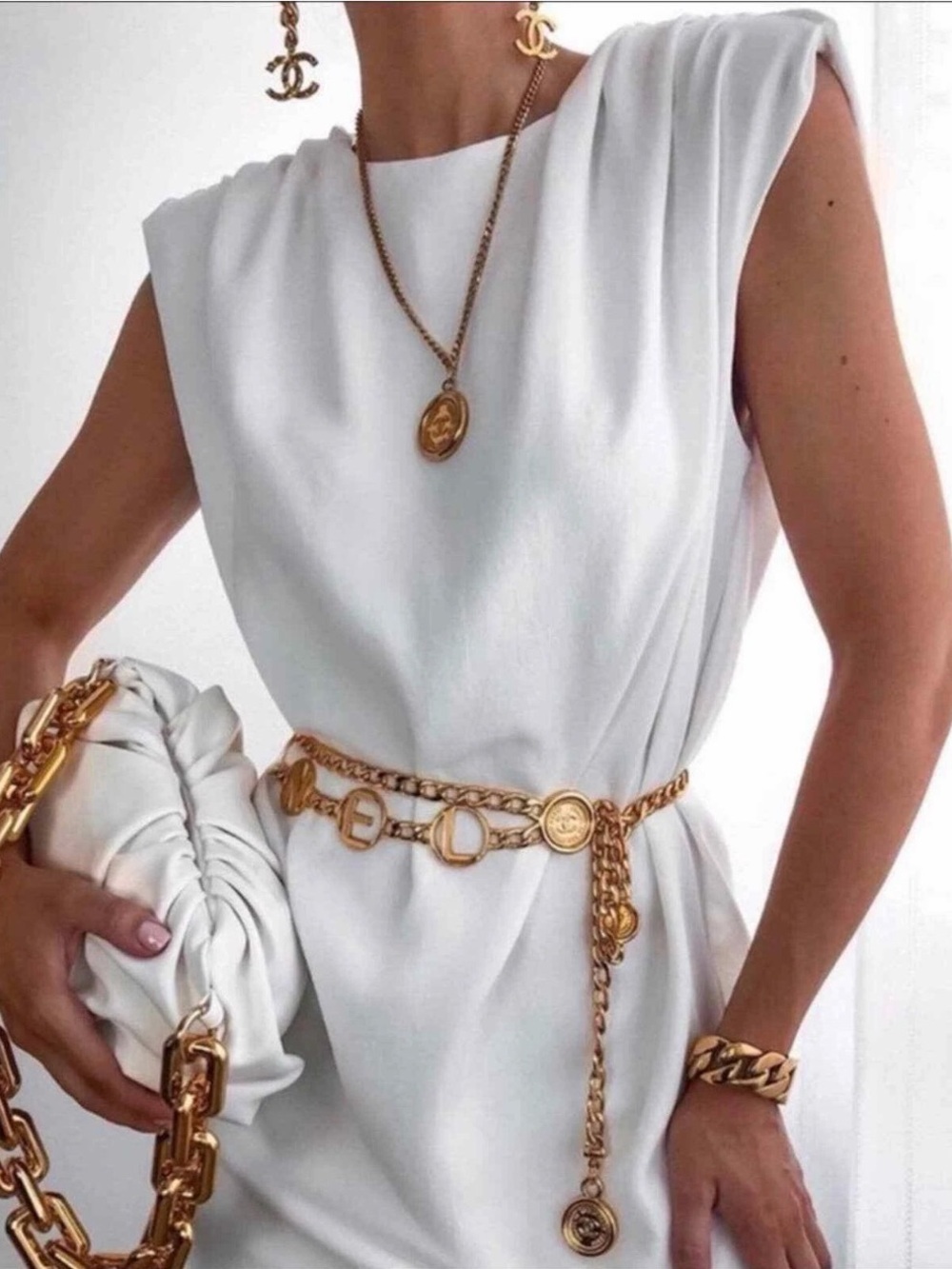 Zara Women's Shoulder Padded Dress
Bloggers Favorite - Picture 4 of 8